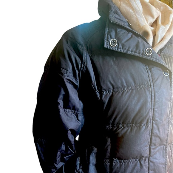 Woolrich size medium down quilted long winter Parka w/ hidden hood black zipper - Picture 7 of 14
